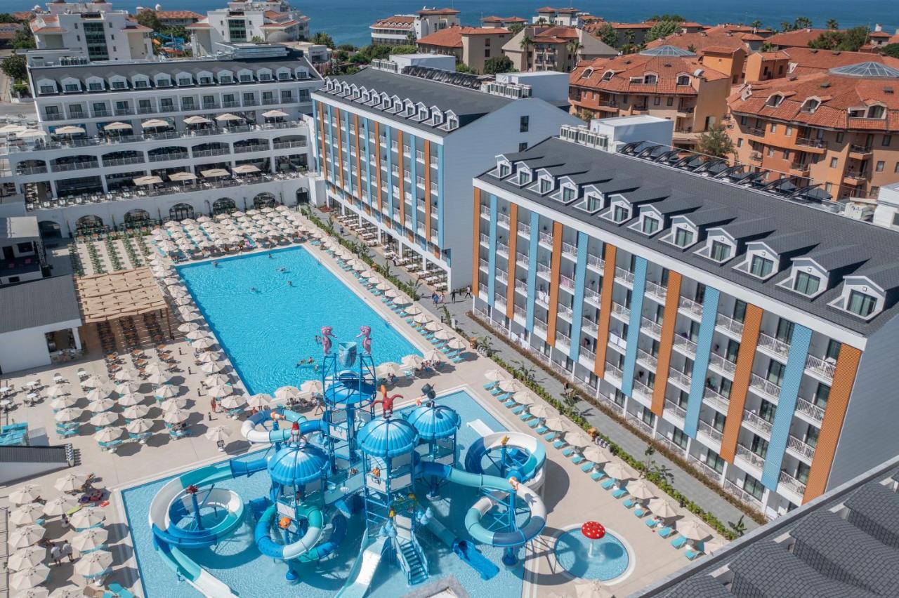 Otel Arcanus Trendline Side